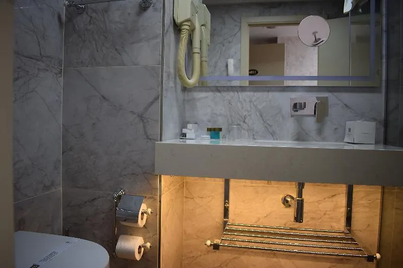 Euro Plaza Hotel - Taksim Pera Istanbul 4*,